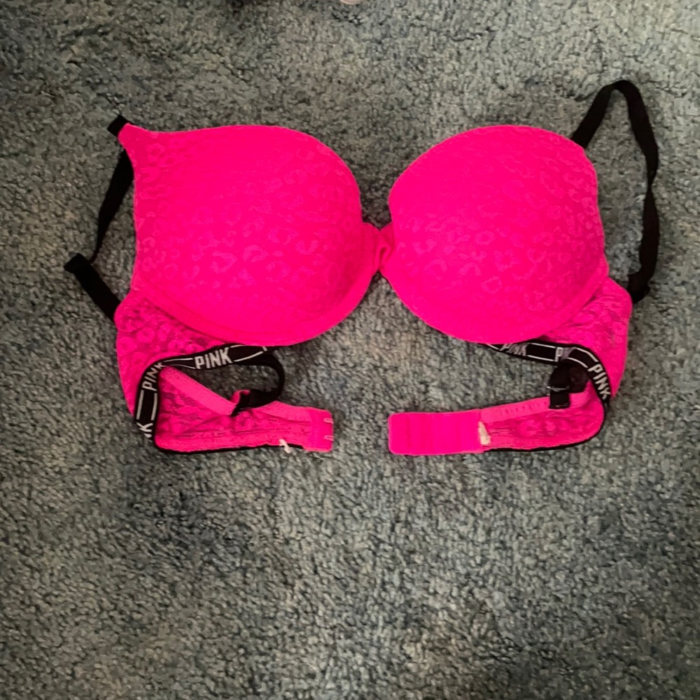 Victoria’s Secret PINK bra
